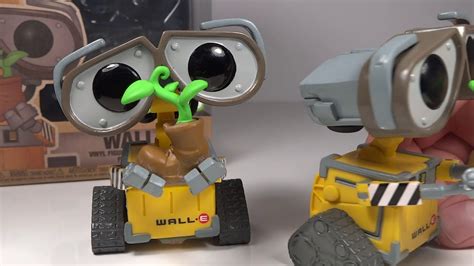 Funko Pop Disney Wall E Boxlunch Earth Day Exclusive Figure Review