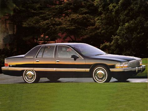 1992 Buick Roadmaster Specs, Pictures, Trims, Colors || Cars.com