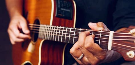 What Are The Best Guitars For Fingerpicking The Acoustic Guitarist