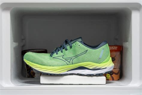 Cut in half: Mizuno Wave Inspire 19 Review | RunRepeat