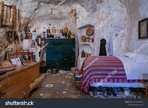 4,042 Cave House Interior Images, Stock Photos & Vectors | Shutterstock