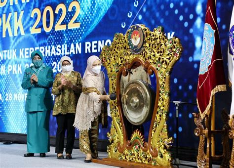 Ny Putri Koster Hadiri Rakornas Tp Pkk Tahun 2022