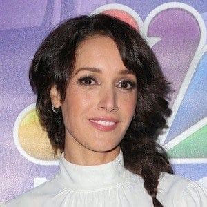 Jennifer Beals - Age, Family, Bio | Famous Birthdays