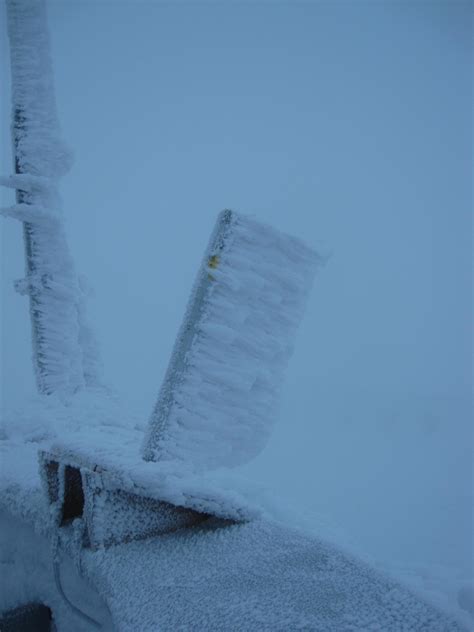 Scientists study rime ice > Engineer Research and Development Center > News Stories