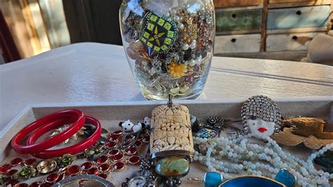 Jewelry Jar What S Inside Did We Find Treasures Youtube