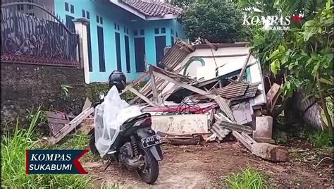 Puting Beliung Merusak Puluhan Rumah Warga Video Dailymotion