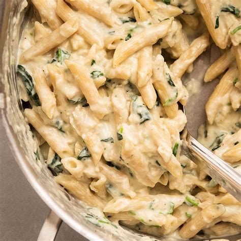 30 Minute Creamy Chicken Spinach Pasta