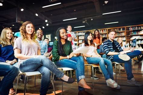Happy high school stundets in a classroom | Premium Photo - rawpixel