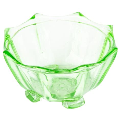 Art Deco Uranium Glass Fluted Centerpiece Sweets Bomboniere Bowl 1930s At 1stdibs Uranium