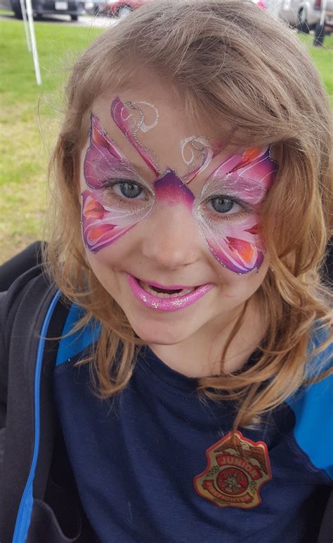 Pin By Noelle Perry On My Facepaint Face Painting Carnival Face