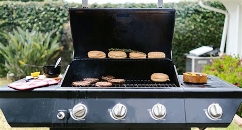 Cómo limpiar una barbacoa de gas paso a paso