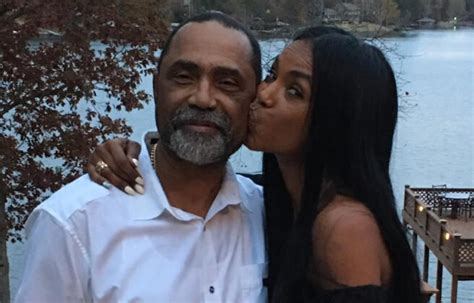 Kim Porter S Father Disgusted By Video Of Diddy Assaulting Cassie