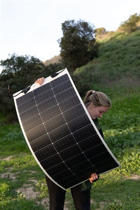 How to clean solar roof panels? – www.solarpanel.academy