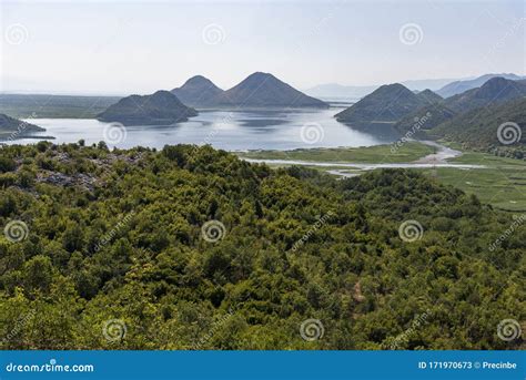 Parque Nacional Lago Skadar Imagen De Archivo Imagen De Azul Paisaje