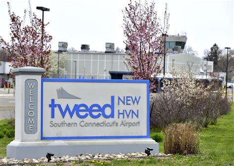 Tweed-New Haven Airport criticized for lack of compliance review