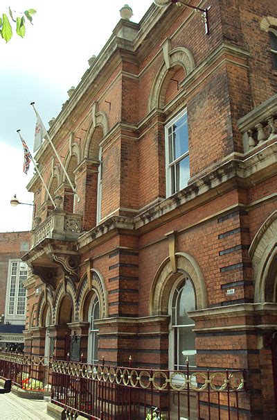 Ilkeston Photo Gallery A View Of Ilkeston Town Hall In The Market Place