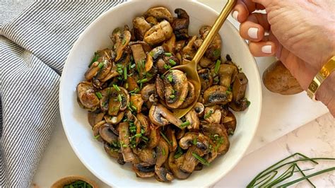 White Wine Sautéed Mushrooms Recipe