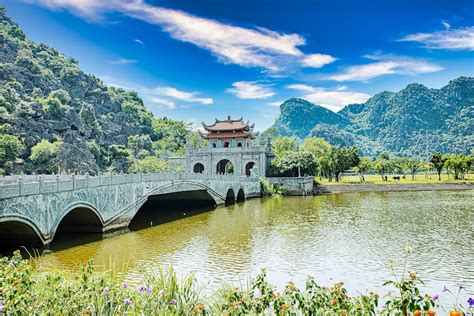 The Hoa Lu Ancient Capital in Ninh Binh, Vietnam · Free Stock Photo