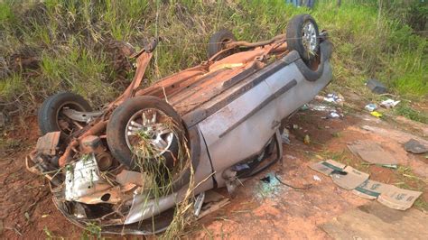 Motorista Dorme Ao Volante Sai Da Pista E Ve Culo Cai Em Passagem De