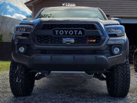 2021 Toyota Tacoma Wheel Offset Aggressive 1 Outside Fender Suspension Lift 2 5 2484305