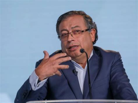 Gustavo Petro Desaprobaci N De Su Gesti N Sube Al Seg N Encuesta