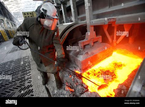 Electrolysis aluminium hi-res stock photography and images - Alamy