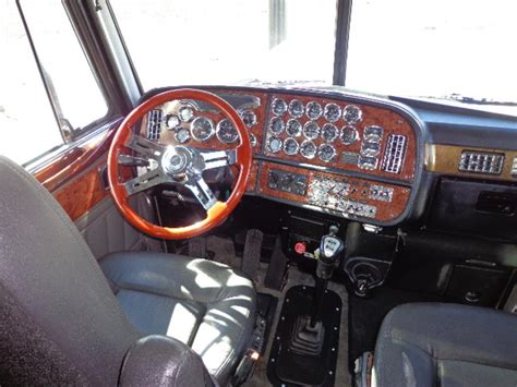 2004 Peterbilt 379 StockNum: ETY145 : Nebraska,Kansas,Iowa