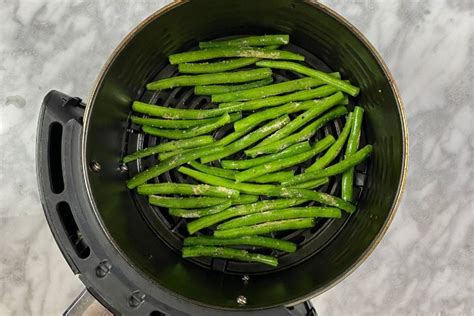 CRISPY AIR FRYER GREEN BEANS | Healthy Foodie Girl