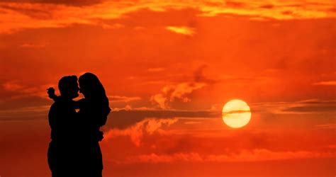 couple silhouette sunset image 5664328 Stock Photo at Vecteezy