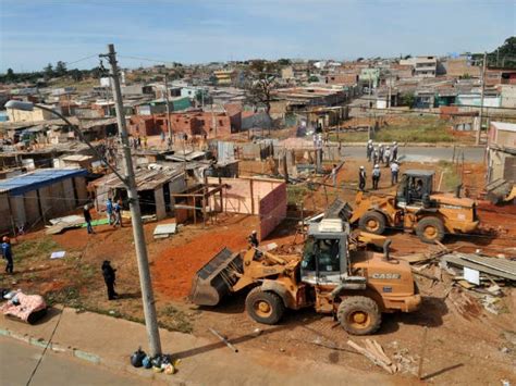 G Derrubada Em Samambaia No Df Tem Conflito Entre Moradores E Pm