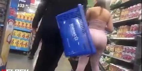 Fat Ass Hottie Likes To Show Off Tnaflix