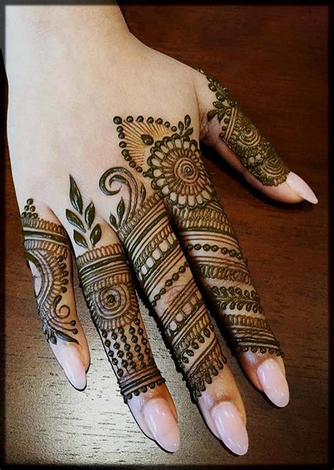 Details more than 80 most stylish finger mehndi designs super hot - seven.edu.vn