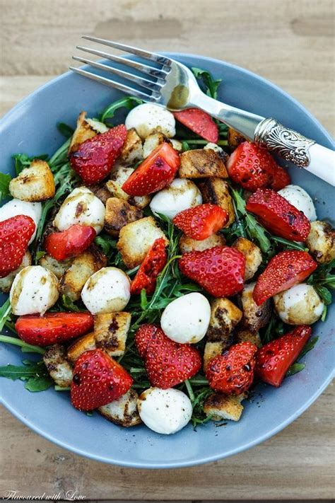 Panzanella Mit Erdbeeren Von Flavouredwithlove Delicat Io