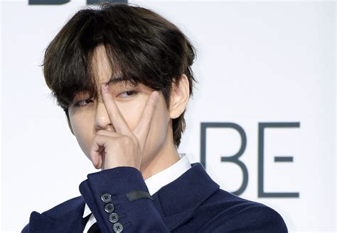 Bts V Se Convierte En El Primer Solista Coreano En Encabezar La Lista