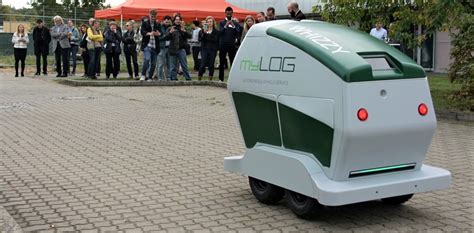 TU Ilmenau - UniOnline: Shopping and delivery robot "Whizzy": 5G-based logistics system for the ...