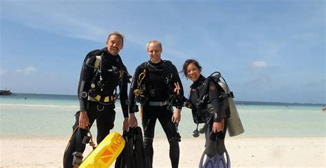 Boracay Scuba Diving, Book Now @ Flat 19% Off