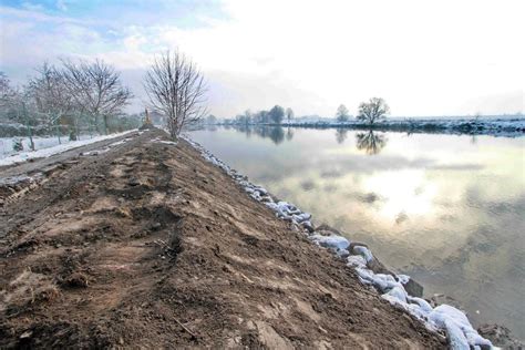 Kraków W tym roku planowana jest rozbudowa 20 km wałów