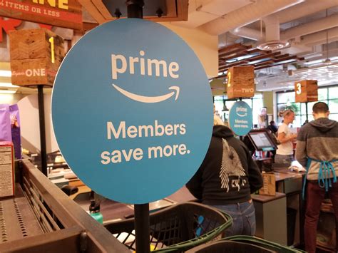 Report: Amazon to open new grocery stores with dozens of locations ...