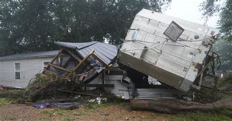 Inundaciones En Tennessee Dejan Al Menos 10 Muertos Los Angeles Times