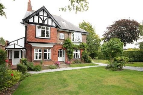 Property valuation - 29 Park Road, Timperley, Altrincham, Trafford ...