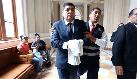 C Sar Villanueva Poder Judicial Dicta Impedimento De Salida Por