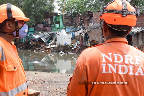 At Least 10 Houses Collapsed In A Slum Area In Anna Nagar Due To First