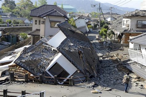 La cifra de muertos por terremotos en Japón aumenta a 45 La República EC