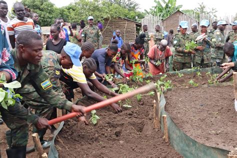 Rwanda Defence Force On Twitter Rwandan And Thailand Peacekeepers