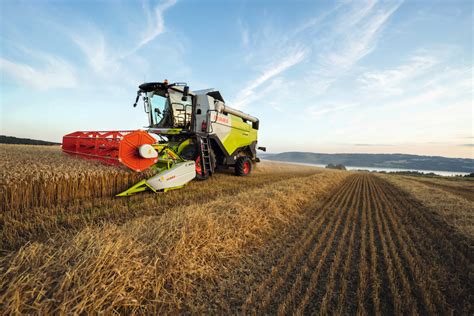 Claas Lanza Novedades En Tractores Cosechadoras Implementos Y