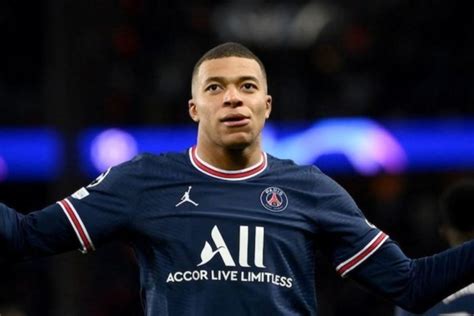 Kylian Mbappe Bantah Rumor Sudah Tanda Tangan Kontrak Di Real Madrid