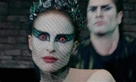 Black Swan Photo: Black Swan stills | Black swan movie, Black swan 2010, Black swan