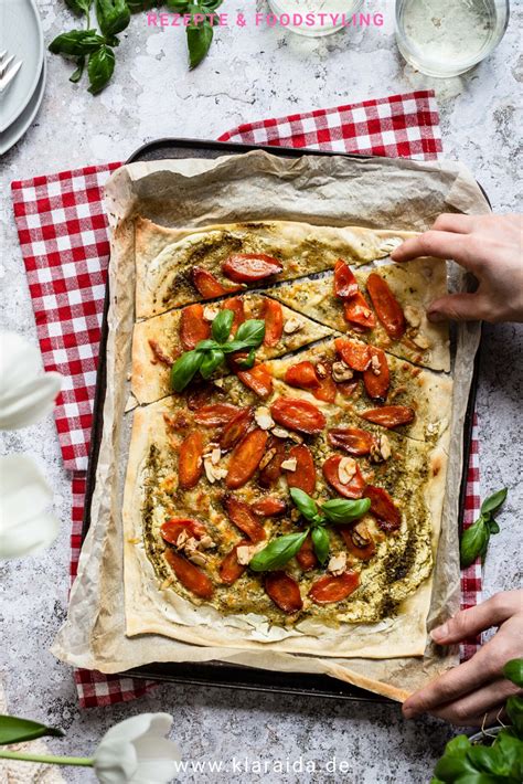 Flammkuchen Mit Karamellisierten M Hren Und Gr Nem Pesto Klara Ida