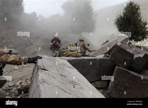 Improvised Explosive Device Ied Hi Res Stock Photography And Images Alamy