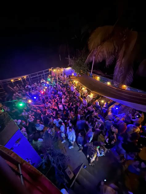 Puerto Escondido Nightlife & Party Guide - 2025